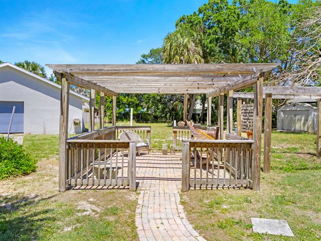 532 Sunset Boulevard, Melbourne Beach, FL 32951