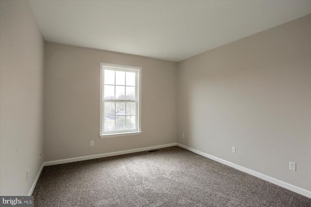 33 CAROUSEL CIR, Hershey, PA 17033