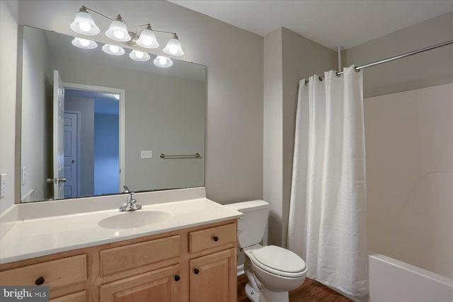 33 CAROUSEL CIR, Hershey, PA 17033