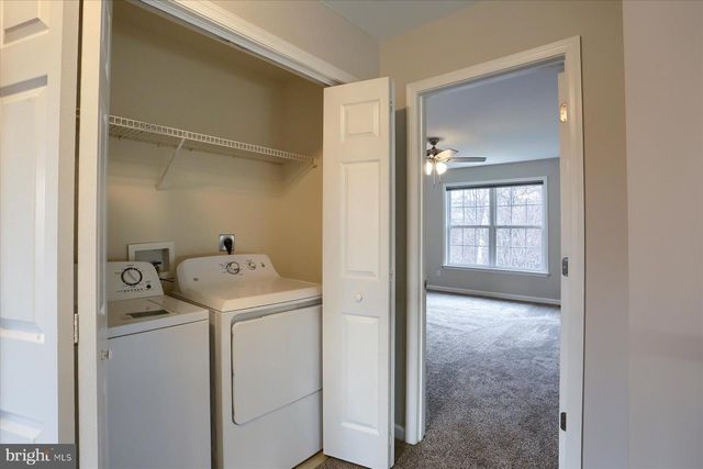 33 CAROUSEL CIR, Hershey, PA 17033