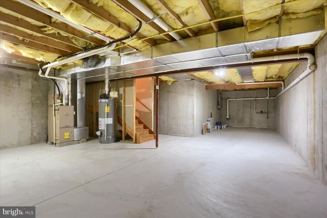 33 CAROUSEL CIR, Hershey, PA 17033