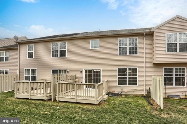 33 CAROUSEL CIR, Hershey, PA 17033