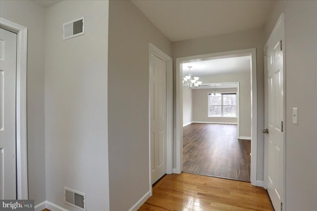 33 CAROUSEL CIR, Hershey, PA 17033