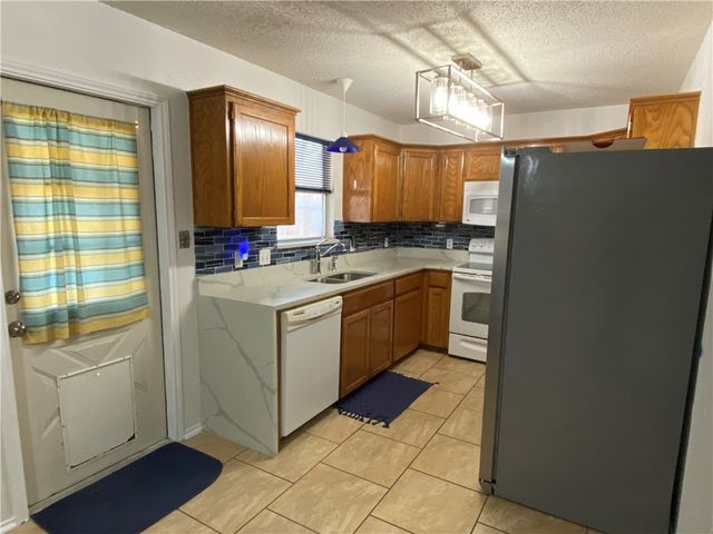 7626 Caribou Dr, Corpus Christi, TX 78414