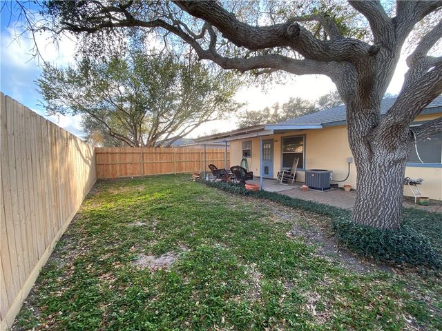 7626 Caribou Dr, Corpus Christi, TX 78414