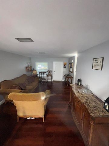 3426 Commodore Court, West Palm Beach, FL 33411