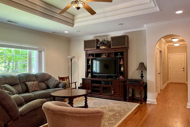 1371 Johns Loop Rd, Franklin, KY 42134