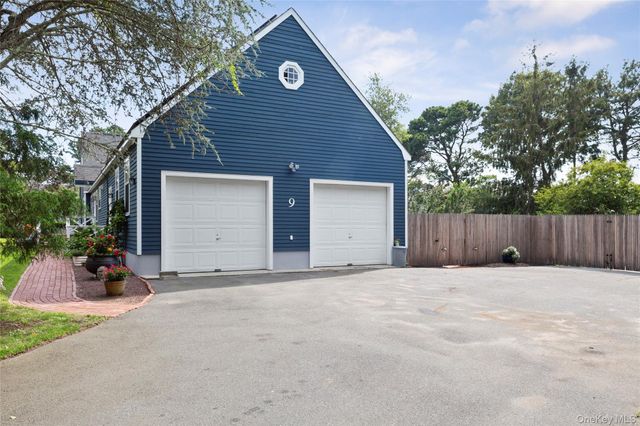 9 Aberdeen Lane, Southampton, NY 11968