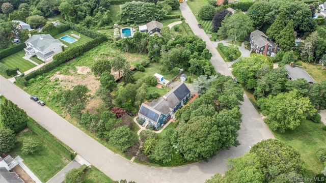 9 Aberdeen Lane, Southampton, NY 11968
