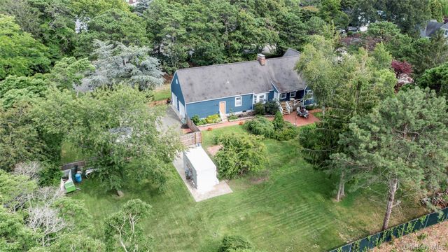 9 Aberdeen Lane, Southampton, NY 11968
