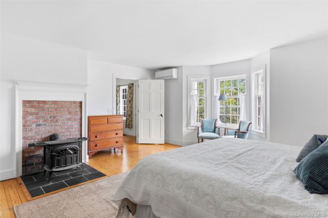 9 Aberdeen Lane, Southampton, NY 11968