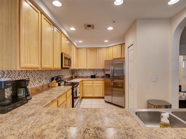 9055 TREASURE TROVE LANE 101, Kissimmee, FL 34747