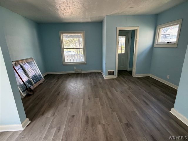 2435 Ontario Avenue, Niagara Falls, NY 14305