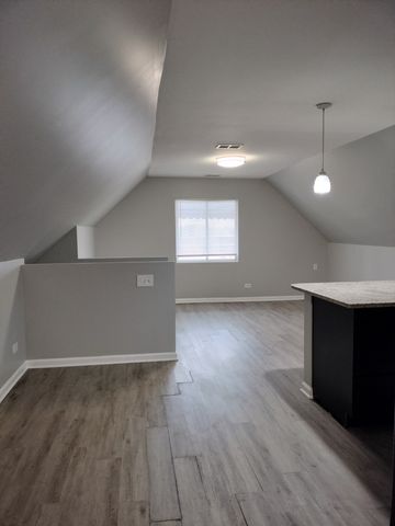 8320 S Muskegon Avenue 3, Chicago, IL 60617