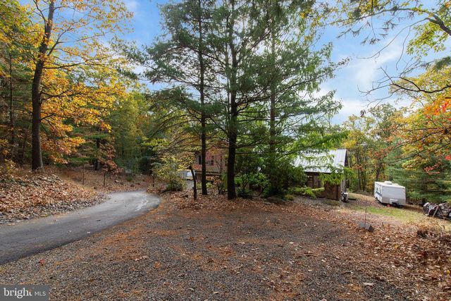 56 BENTWOOD RD, Drums, PA 18222