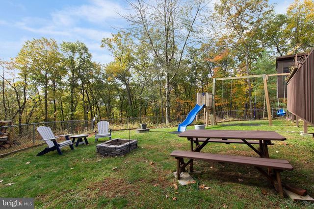 56 BENTWOOD RD, Drums, PA 18222