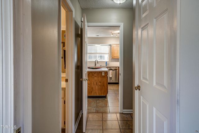 312 Ivanhoe Drive, Johnson City, TN 37601