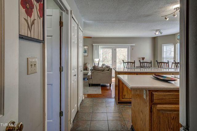 312 Ivanhoe Drive, Johnson City, TN 37601