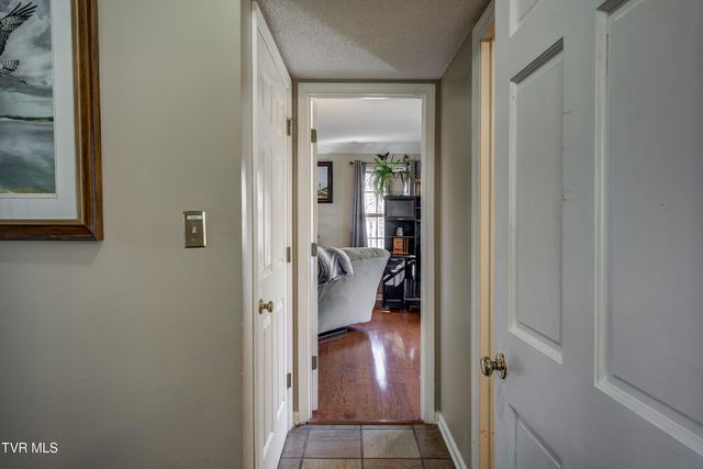 312 Ivanhoe Drive, Johnson City, TN 37601