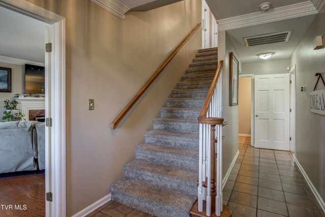 312 Ivanhoe Drive, Johnson City, TN 37601