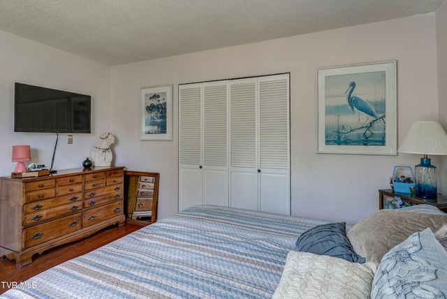 312 Ivanhoe Drive, Johnson City, TN 37601