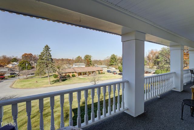 312 Ivanhoe Drive, Johnson City, TN 37601