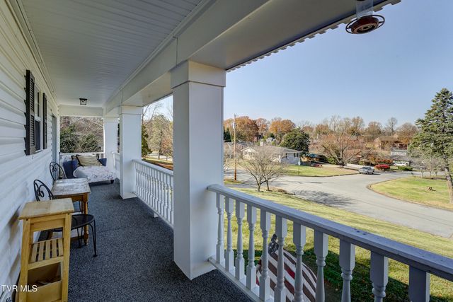 312 Ivanhoe Drive, Johnson City, TN 37601