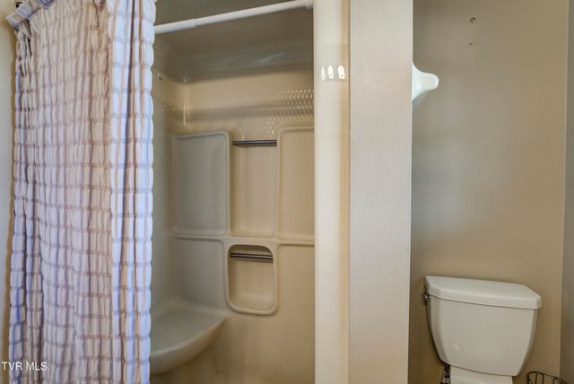 312 Ivanhoe Drive, Johnson City, TN 37601