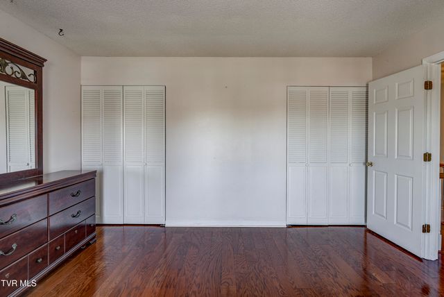 312 Ivanhoe Drive, Johnson City, TN 37601