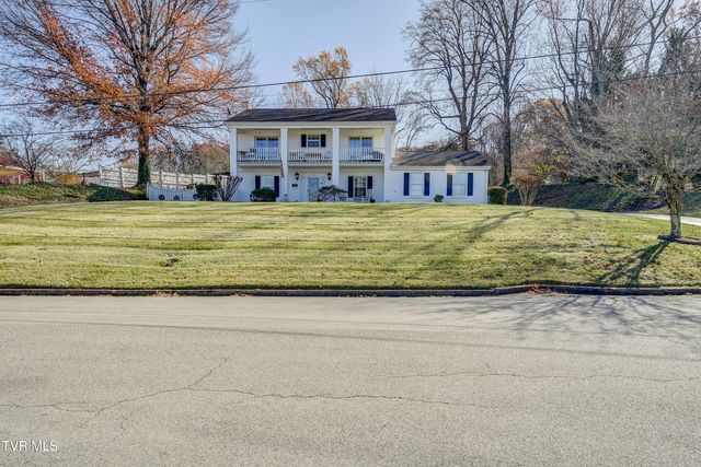 312 Ivanhoe Drive, Johnson City, TN 37601