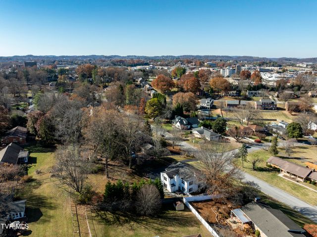 312 Ivanhoe Drive, Johnson City, TN 37601