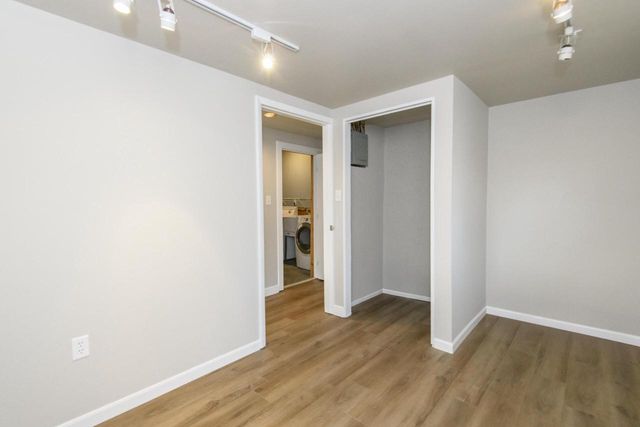 888 Wildwood PLACE, Oconomowoc, WI 53066