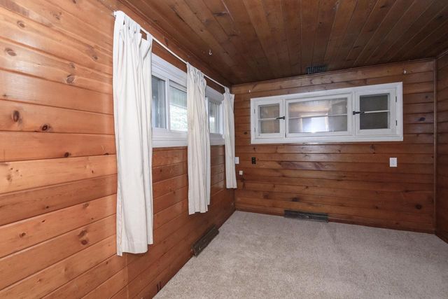 888 Wildwood PLACE, Oconomowoc, WI 53066