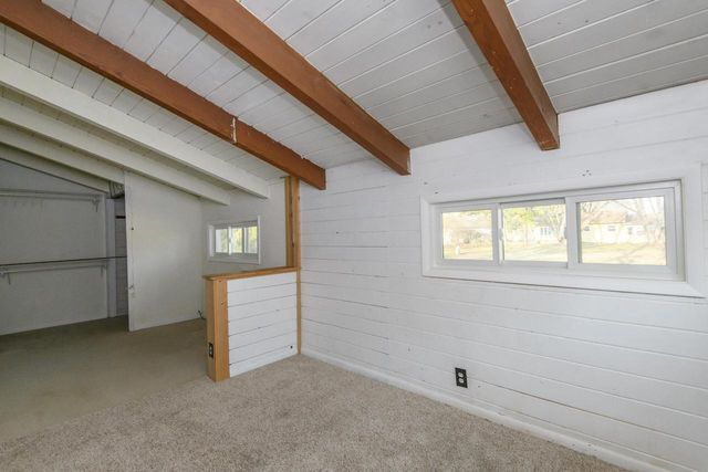 888 Wildwood PLACE, Oconomowoc, WI 53066