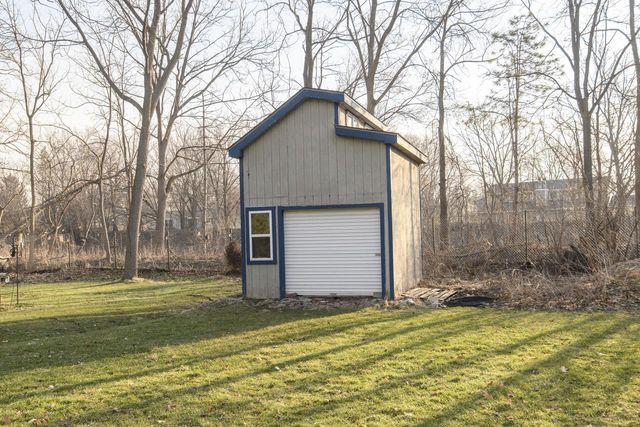 888 Wildwood PLACE, Oconomowoc, WI 53066