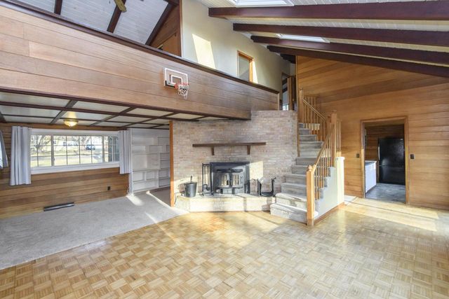 888 Wildwood PLACE, Oconomowoc, WI 53066