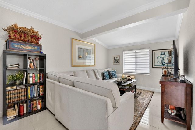 5051 NE 6th Avenue, Deerfield Beach, FL 33064
