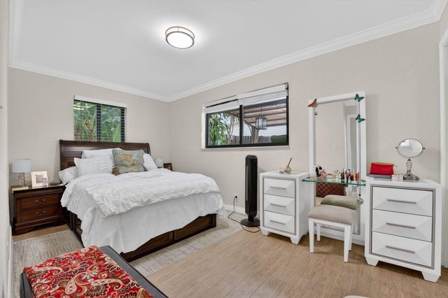 5051 NE 6th Avenue, Deerfield Beach, FL 33064