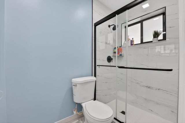5051 NE 6th Avenue, Deerfield Beach, FL 33064
