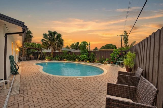 5051 NE 6th Avenue, Deerfield Beach, FL 33064