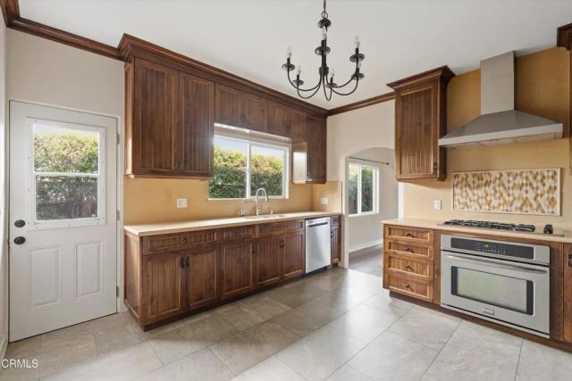 1209 N Kingsley Drive, Los Angeles, CA 90029