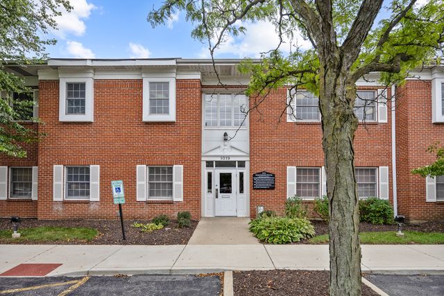 1025 W Wise Road 6A, Schaumburg, IL 60193