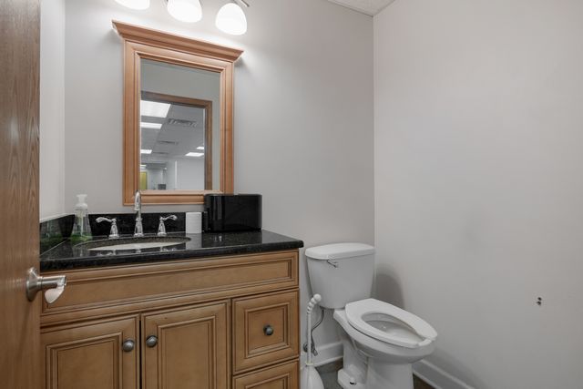 1025 W Wise Road 6A, Schaumburg, IL 60193