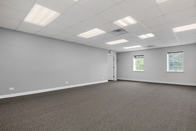 1025 W Wise Road 6A, Schaumburg, IL 60193