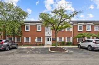 1025 W Wise Road 6A, Schaumburg, IL 60193