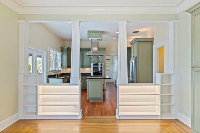 1260 10TH STREET N, St Petersburg, FL 33705