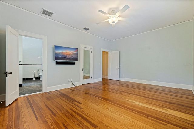 1260 10TH STREET N, St Petersburg, FL 33705