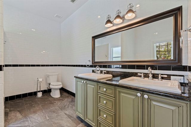 1260 10TH STREET N, St Petersburg, FL 33705
