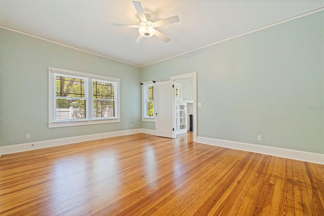 1260 10TH STREET N, St Petersburg, FL 33705