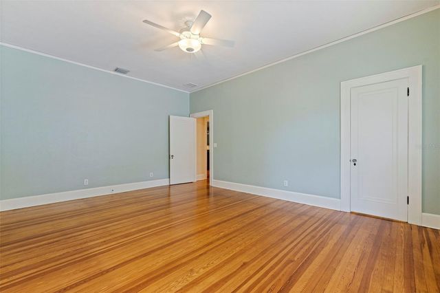 1260 10TH STREET N, St Petersburg, FL 33705